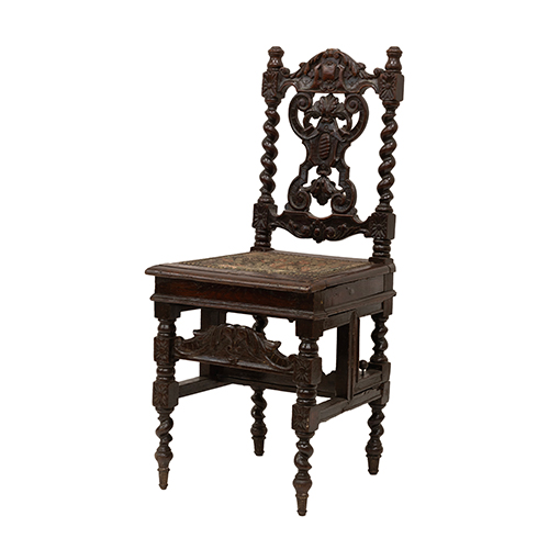 Sub.:37 - Lote: 239 -  Silla escalera en madera de roble estilo jacobino Siglo XIX.