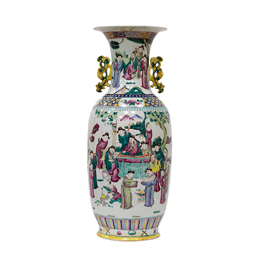 Sub.:37 - Lote: 222 -  Jarr�n en porcelana de cant�n con decoraci�n pintada.