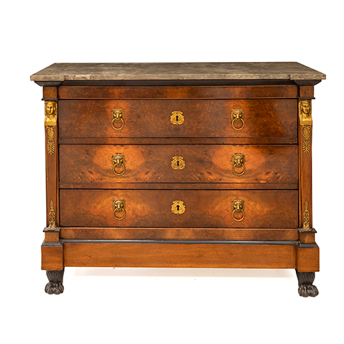 Sub.:37 - Lote: 1269 -  C�moda Retour d�Egipte