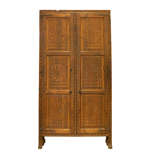 Sub.:37 - Lote: 260 -  Armario rustico