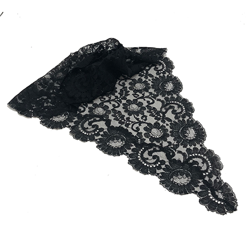 Sub.:37 - Lote: 1337 -  Mantilla triangular