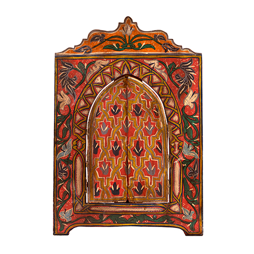 Sub.:37 - Lote: 1335 -  Peque�a portada en madera policromada