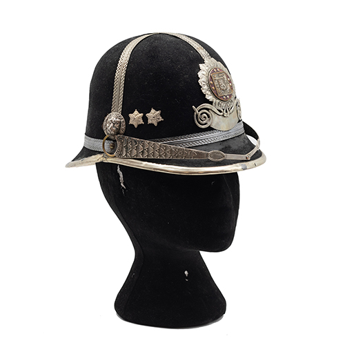 Sub.:37 - Lote: 330 -  Casco polic�a Checoslovaquia