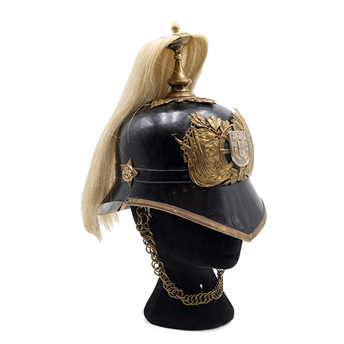 Sub.:37 - Lote: 331 -  Casco de la Guardia Nacional Republicana, Portugal
