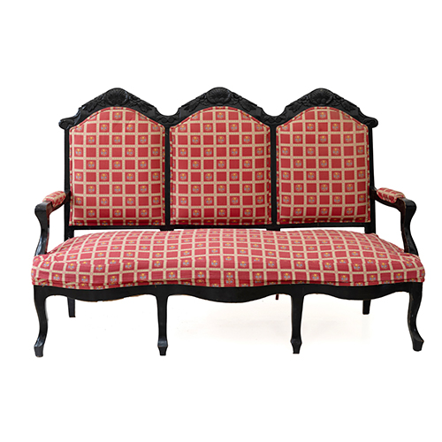 Sub.:37 - Lote: 274 -  Sof� alfonsino en madera ebonizada y tallada con respaldo triple