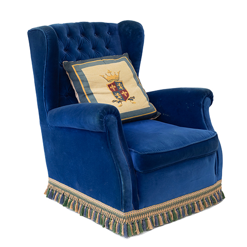 Sub.:37 - Lote: 315 -  Butaca orejero en terciopelo azul
