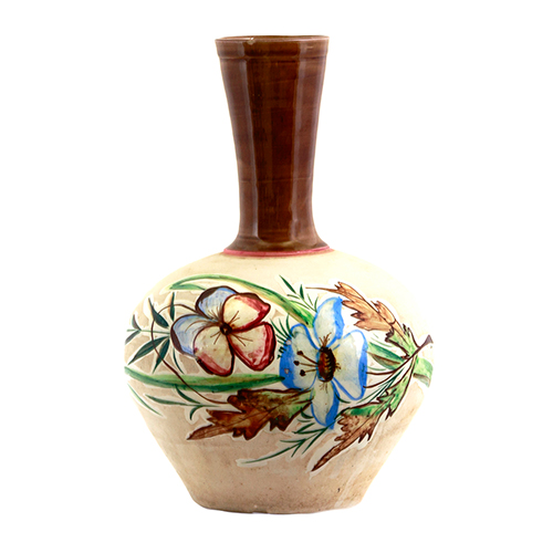 Sub.:38 - Lote: 1301 -  Jarr�n globular de cuello estrecho en cer�mica. Con decoraci�n floral esmaltada sobre fondo engobe blanco.