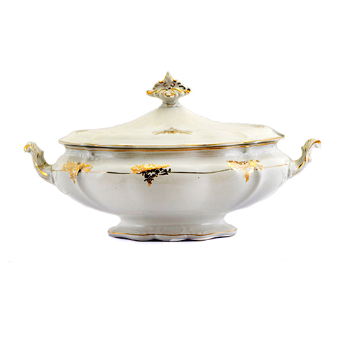 Sub.:38 - Lote: 306 -  Sopera en porcelana con asa consolidada