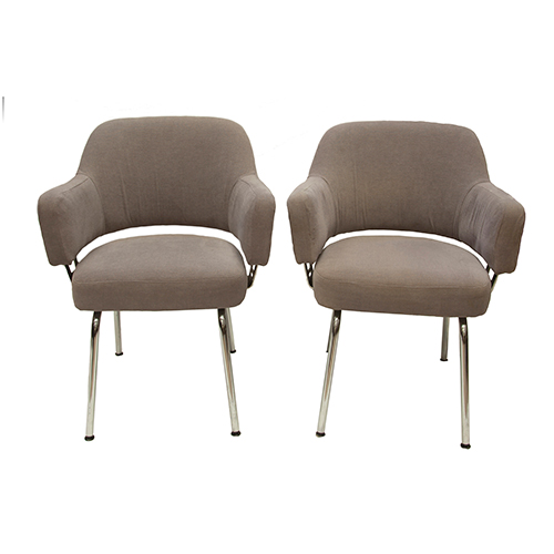Sub.:38 - Lote: 1564 -  Pareja sillones tapizados en gris, de estructura met�lica. A�os 60