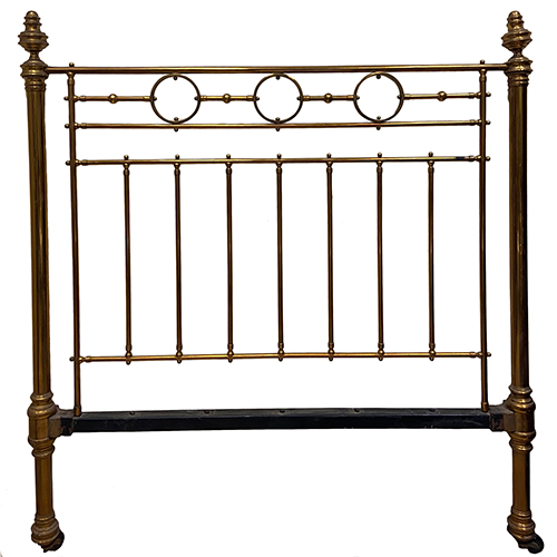 Sub.:38 - Lote: 1277 -  Cabecero dorado en hierro y lat�n.