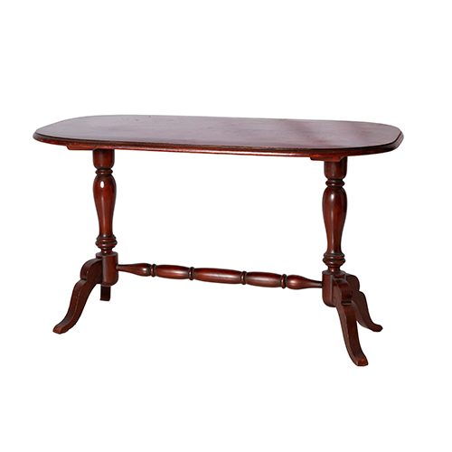 Sub.:38 - Lote: 347 -  Mesa de caf� en madera patinada.