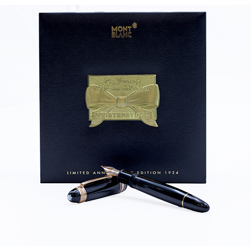 Sub.:38 - Lote: 1280 -  Pluma Montblanc Meisterst�ck fountain pen 149 Anniversary edition 1924 numero grabado en el bol�grafo 0656 y en la caja .Lleva un peque�o diamante y numeraci�n XP1030862.