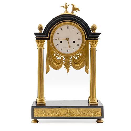 Sub.:38 - Lote: 1279 -  Reloj de p�rtico S.XVIII en bronce dorado y m�rmol