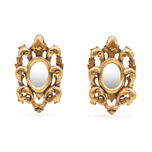 Sub.:38 - Lote: 343 -  Pareja de peque�as cornucopias en madera tallada y dorada S.XIX-XX