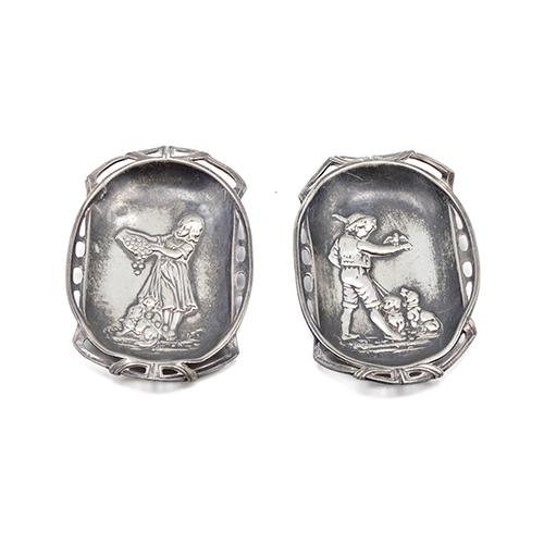 Sub.:38 - Lote: 1552 -  Pareja de platillos o ceniceros en esta�o Art Nouveau
