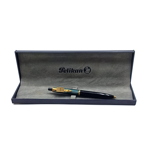 Sub.:38 - Lote: 1273 -  Bol�grafo Pelikan K 400 con estuche original sin uso.