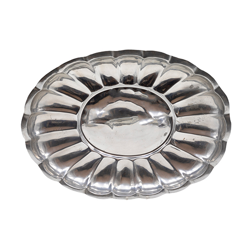 Sub.:38 - Lote: 1555 -  Centro de en metal plateado