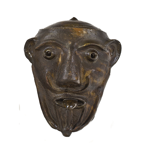 Sub.:38 - Lote: 1326 -  Careta decorativa antigua en terracota policromada en forma de m�scara.