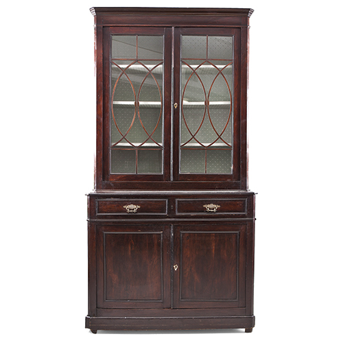 Sub.:38 - Lote: 269 -  Vitrina modelo ingl�s en madera patinada