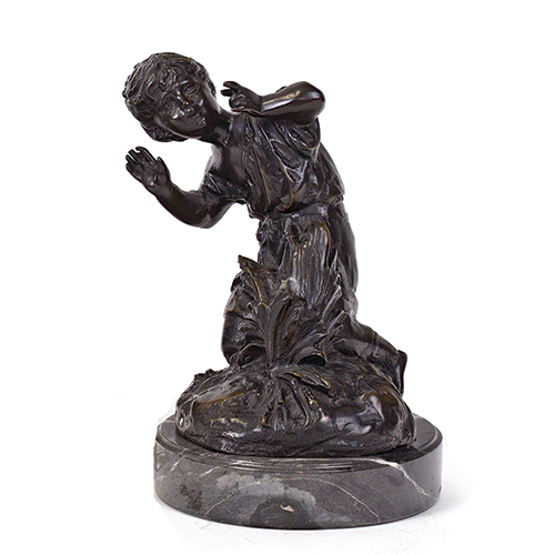 Sub.:38 - Lote: 231 -  Ni�a entre juncos