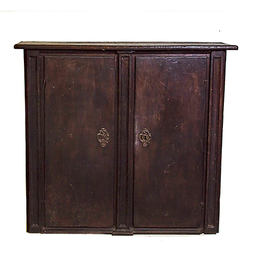 Sub.:38 - Lote: 1265 -  Taquill�n de dos puertas en madera de roble.