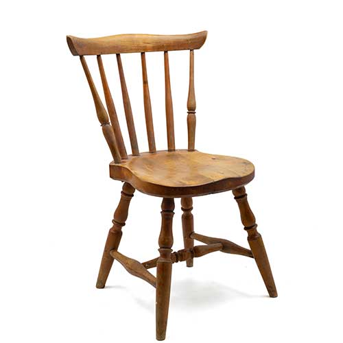 Sub.:39 - Lote: 340 -  Silla para ni�o con respaldo de palillos torneados.