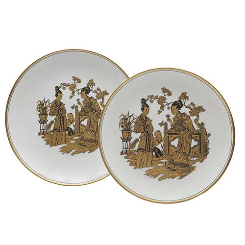 Sub.:39 - Lote: 280 -  Pareja de platos en porcelana Blanca y dorado con sello de Bidasoa.