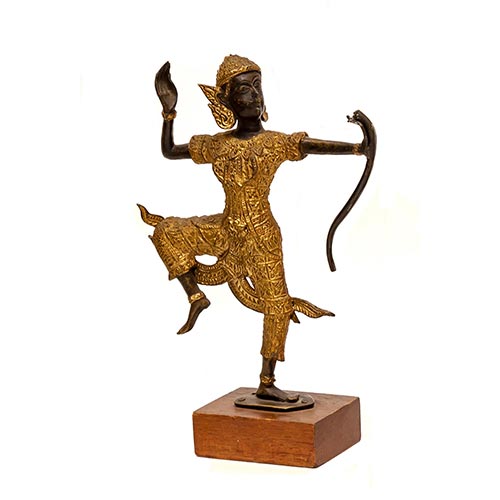 Sub.:4-On - Lote: 166 -  Bronce representando a deidad oriental, con arco roto.