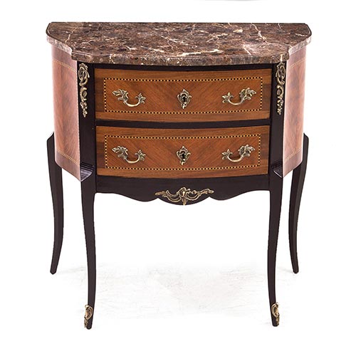 Sub.:4-On - Lote: 23 -  Comoda auxiliar estilo Luis XV en madera ebonizada y marqueter�a, con aplicaciones en bronce. Tapa de m�rmol rota.