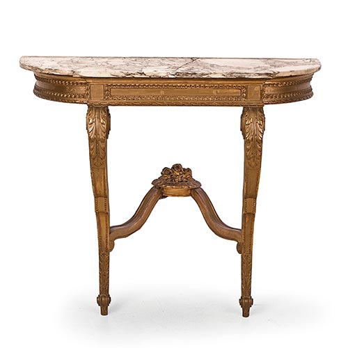 Sub.:4-On - Lote: 77 -  Consola de dos patas en madera tallada y dorada, con tapa de m�rmol consolidada.