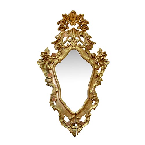 Sub.:4-On - Lote: 121 -  Cornucopia en madera tallada y dorada. Con faltas.