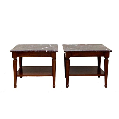 Sub.:4-On - Lote: 73 -  Pareja de mesitas auxiliares estilo Luis XVI en madera patinada con tapa de m�rmol.