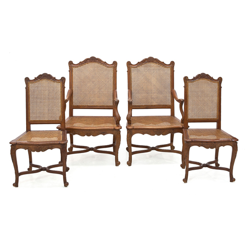 Sub.:4 - Lote: 1348 -  Conjunto de dos sillones y dos sillas estilo Luis XV