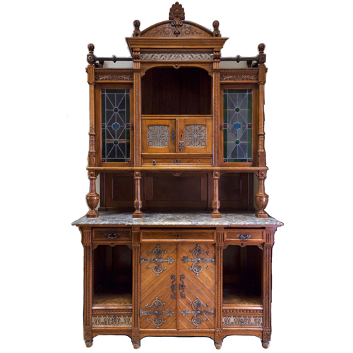 Sub.:4 - Lote: 1431 -  Aparador Art Nouveau en madera de nogal y aplicaciones en metal. Tapa de m�rmol.