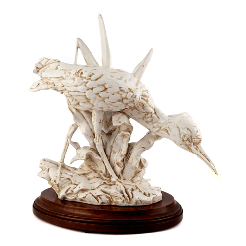 Sub.:4 - Lote: 1325 -  Garza. Escultura en cer�mica vidriada blanca. Con marcas en la base