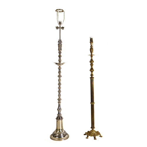 Sub.:4 - Lote: 1409 -  L�mpara de pie en lat�n fuste estriado