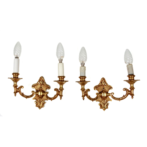 Sub.:4 - Lote: 1380 -  Pareja de apliques en bronce de dos luces