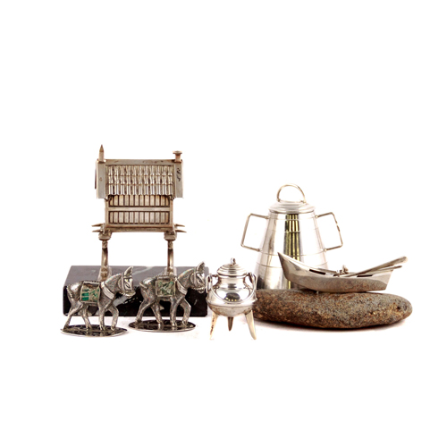 Sub.:4 - Lote: 1331 -  Lote de seis figuritas de plata.