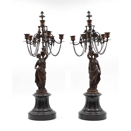 Sub.:40 - Lote: 268 -  Pareja de candelabros