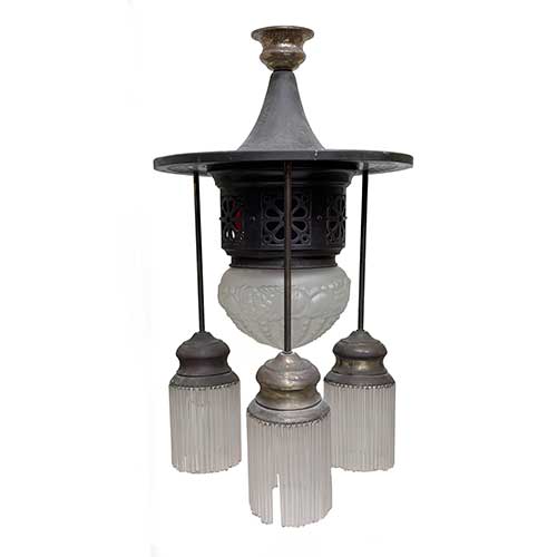 Sub.:40 - Lote: 233 -  L�mpara de techo Art-Dec� en lat�n y cristal