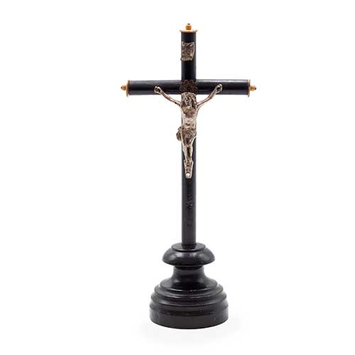 Sub.:40 - Lote: 257 -  Peque�o Cristo en cruz de �bano