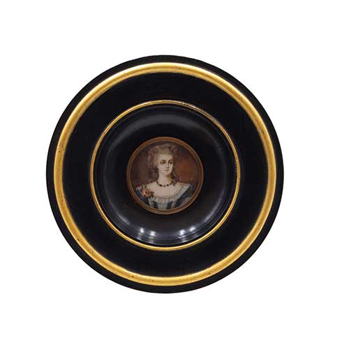 Sub.:40 - Lote: 289 -  Miniatura en celuloide con marco ebonizado