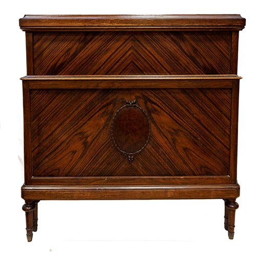 Sub.:5-On - Lote: 19 -  Cama completa en madera.