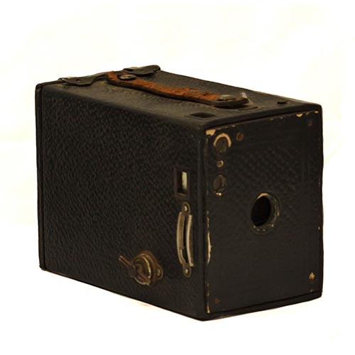 Sub.:5-On - Lote: 192 -  C�mara Kodak Brownie n�2.
