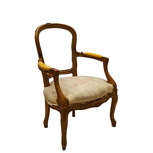 Sub.:5-On - Lote: 6 -  Sill�n estilo Luis XV en esqueleto.