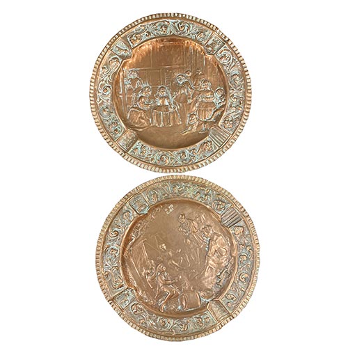 Sub.:5-On - Lote: 84 -  Dos platillos de cobre repujado