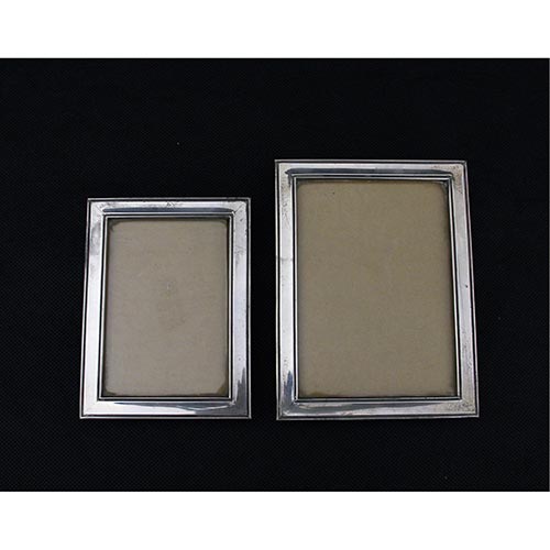 Sub.:5-On - Lote: 113 -  Dos marcos rectangulares peque�os realizados en plata.