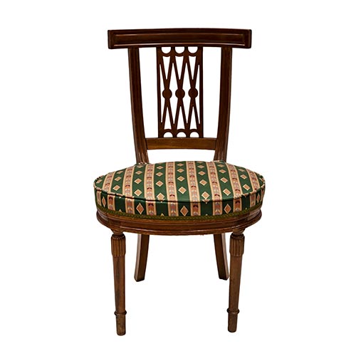 Sub.:6-On - Lote: 84 -  Silla estilo Luis XVI de asiento oval tapizado