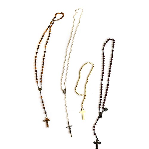 Sub.:6-On - Lote: 2104 -  Cuatro rosarios