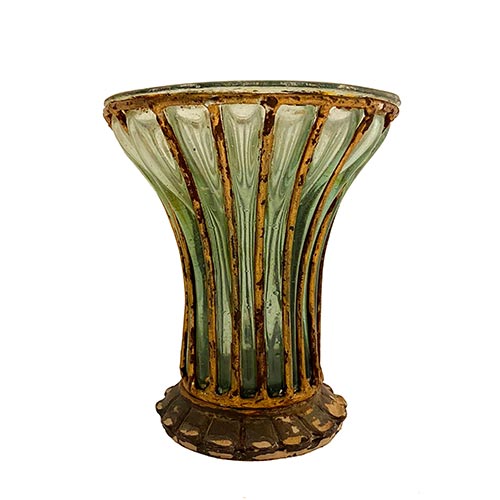 Sub.:6-On - Lote: 235 -  Jarr�n estilo modernista en cristal soplado con detalles dorados.